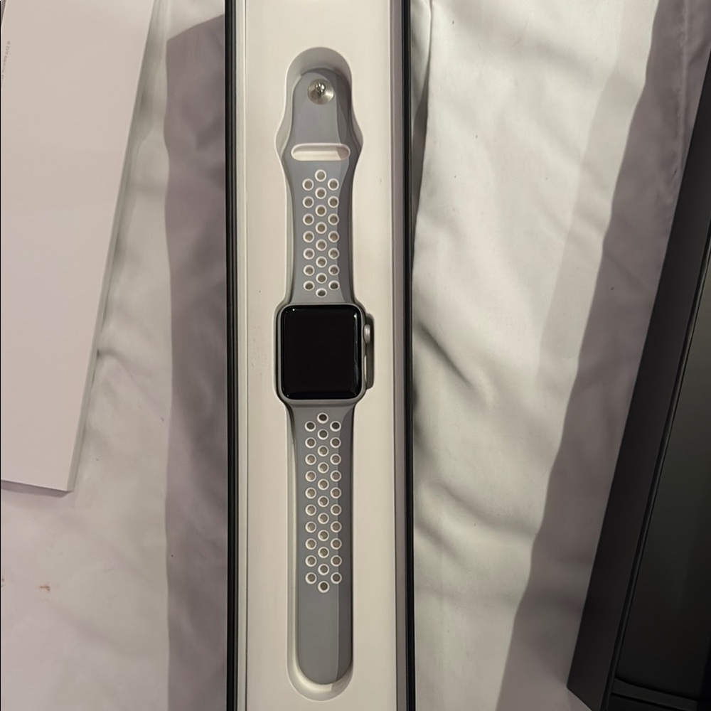 Nike Apple Watch Series 2 Gray & White Band 38mm with GPS